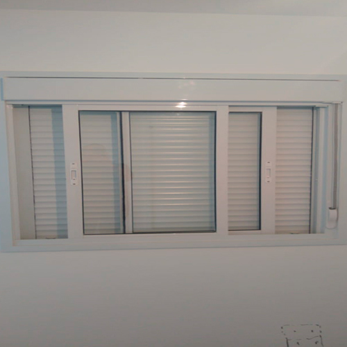 JANELA Convencional C/ PERSIANA INTEGRADA MANUAL